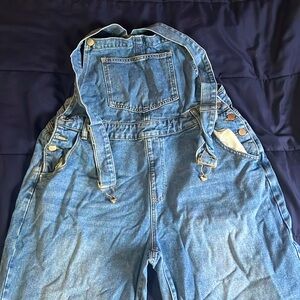 I am selling some overalls that I got from shein , they are a 14 so around a XXL